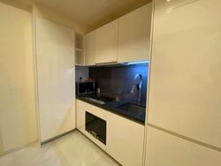 Lincoln Suites (D11), Condominium #634082051